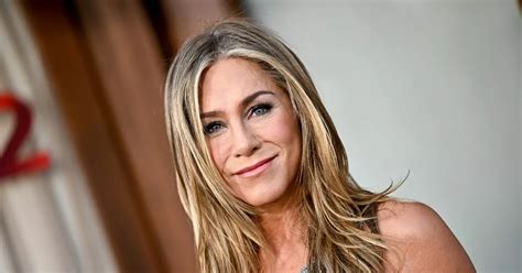 jennifer ainston nude|Jennifer Aniston, 54, goes completely NAKED for very steamy。